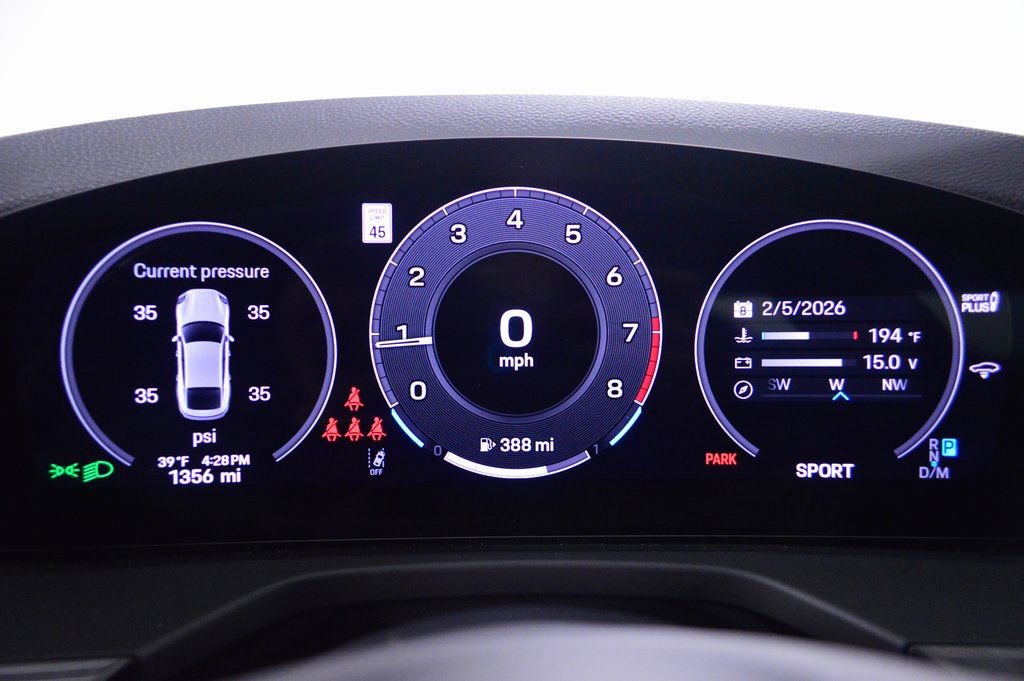 Certified 2025 Porsche Panamera 4 AWD/4WD image 25