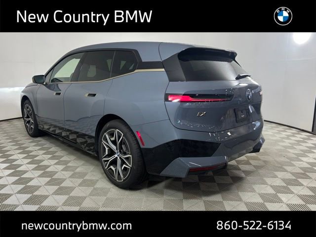 Used 2023 BMW iX xDrive50 w/ Ultimate Package 2 image 5