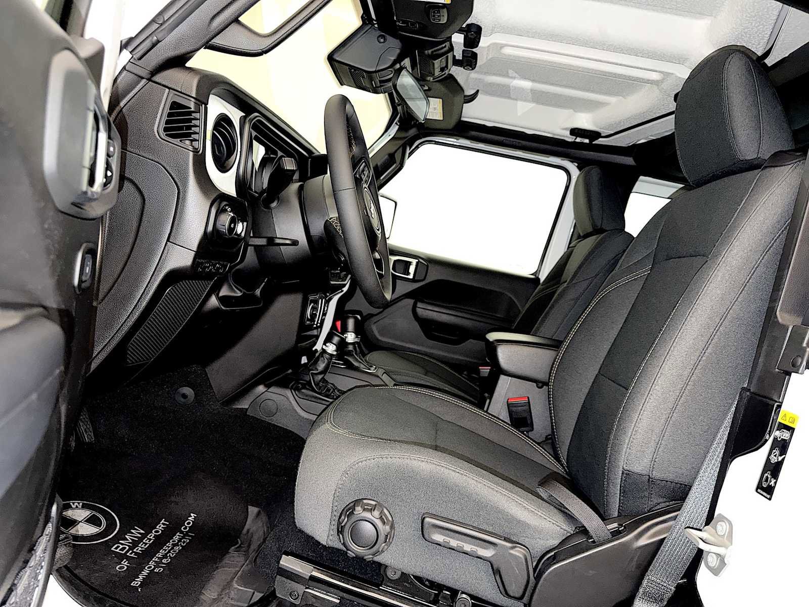 Used 2024 Jeep Wrangler Sport S image 9