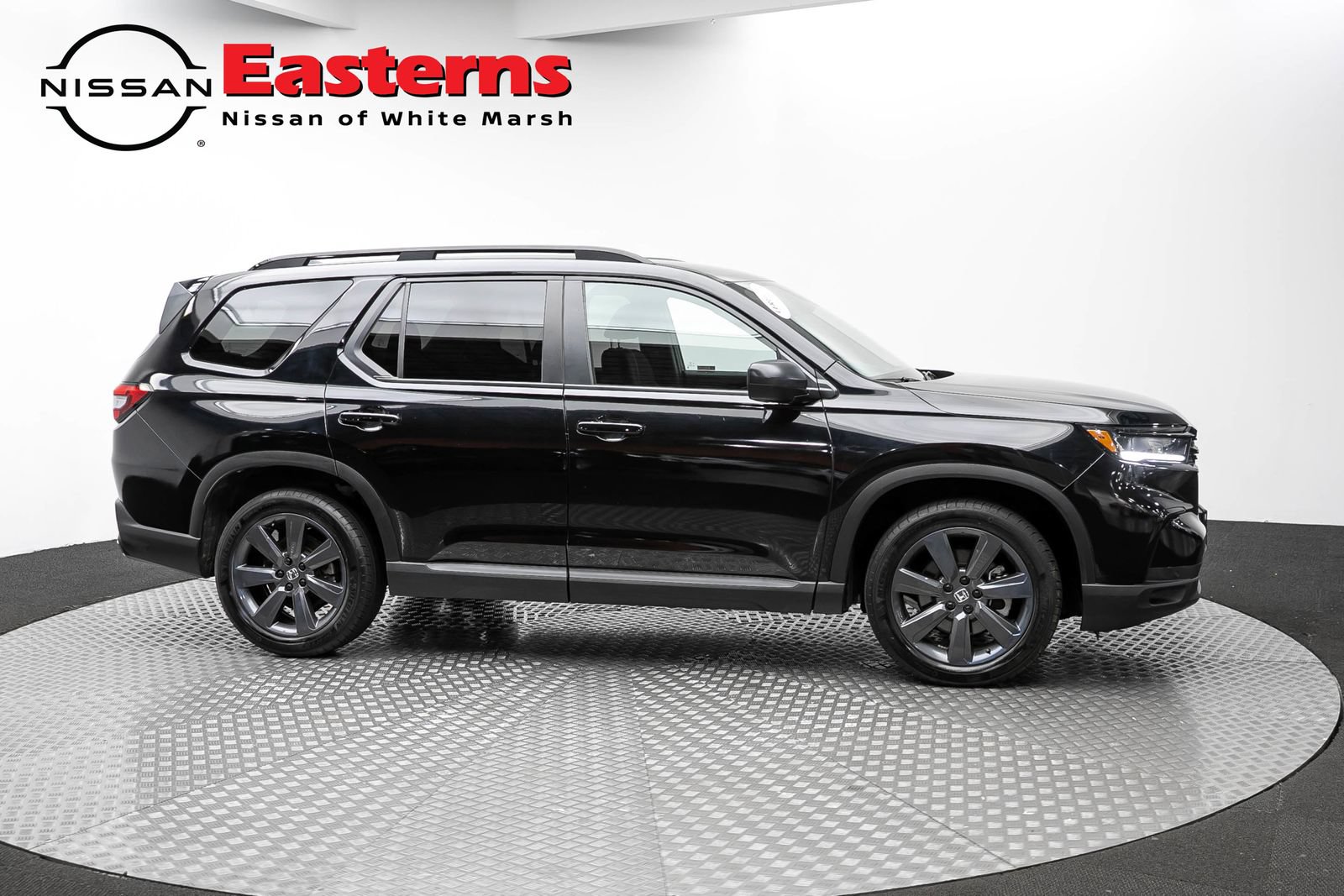 Used 2023 Honda Pilot Sport image 4