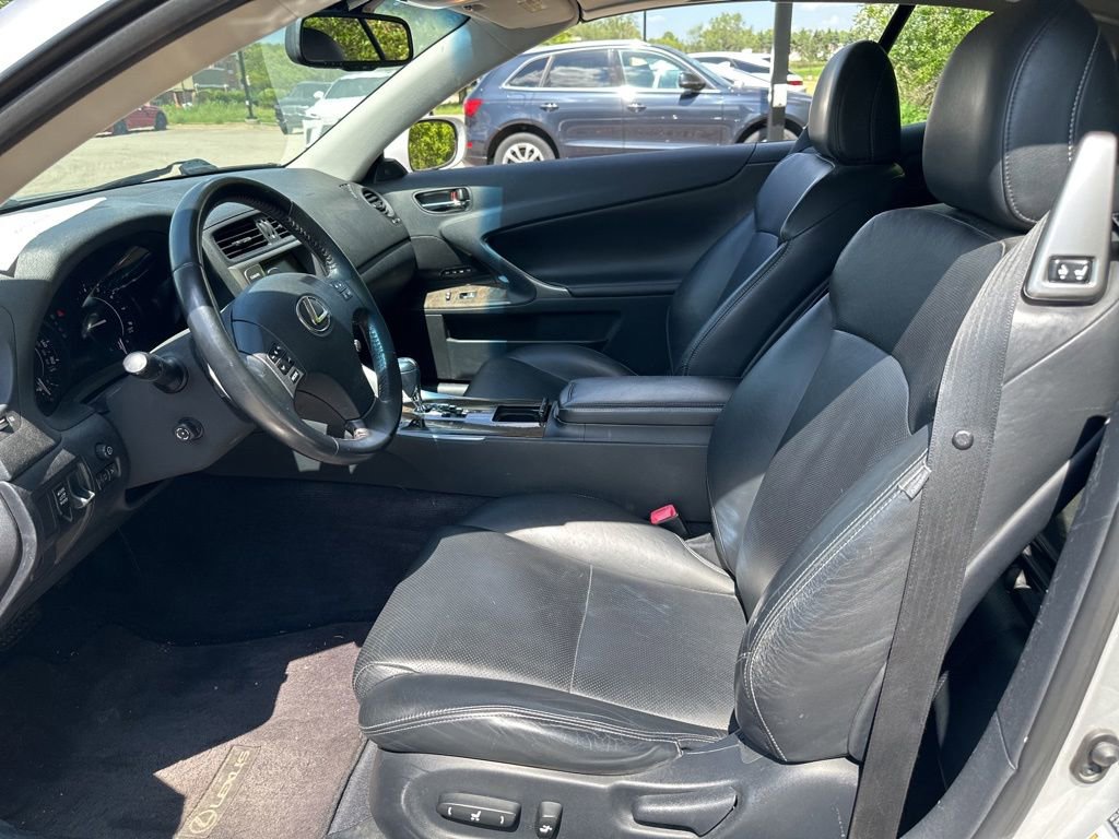 Used 2010 Lexus IS 350C RWD image 5