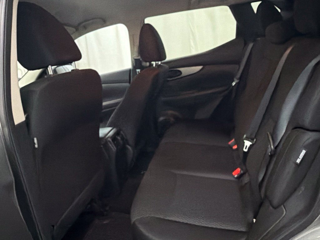 Used 2020 Nissan Rogue Sport S w/ Appearance Package FWD image 21