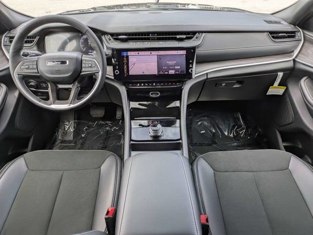 New 2026 Jeep Grand Cherokee L 2WD image 17
