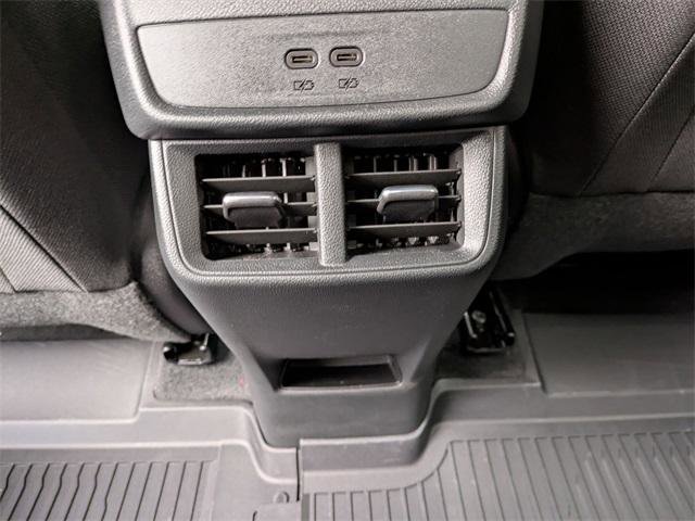 New 2026 Chevrolet Equinox LT image 24