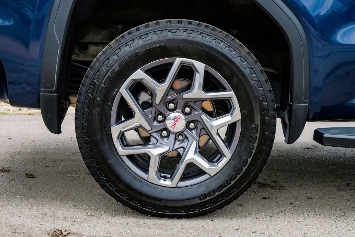 Used 2023 GMC Sierra 1500 SLT image 60