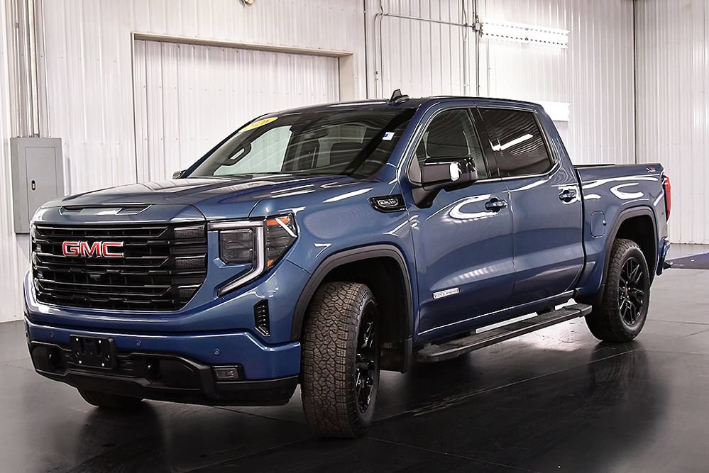 Used 2026 GMC Sierra 1500 Elevation w/ Elevation Premium Package AWD/4WD image 3