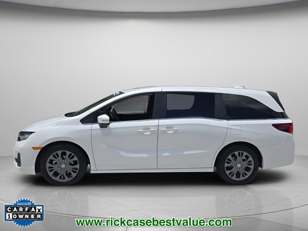 Used 2025 Honda Odyssey Touring image 3