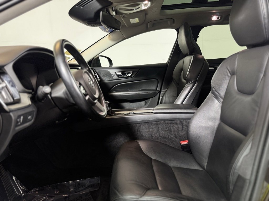 Used 2021 Volvo V60 T5 Cross Country w/ Protection Package image 15