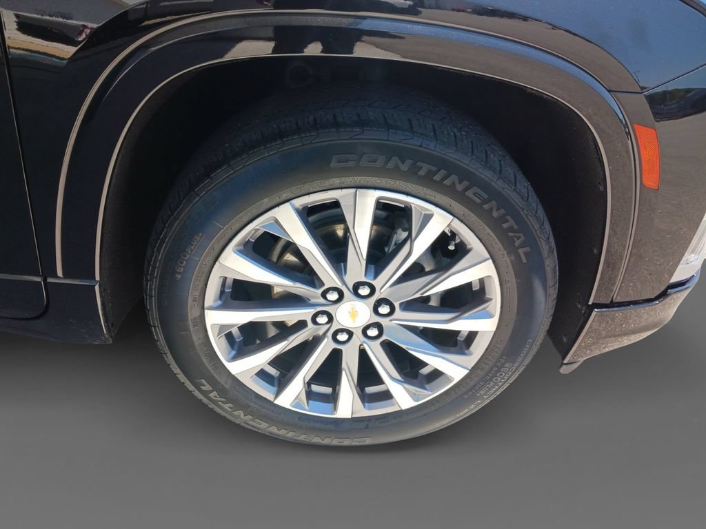 Used 2022 Chevrolet Traverse Premier FWD image 15