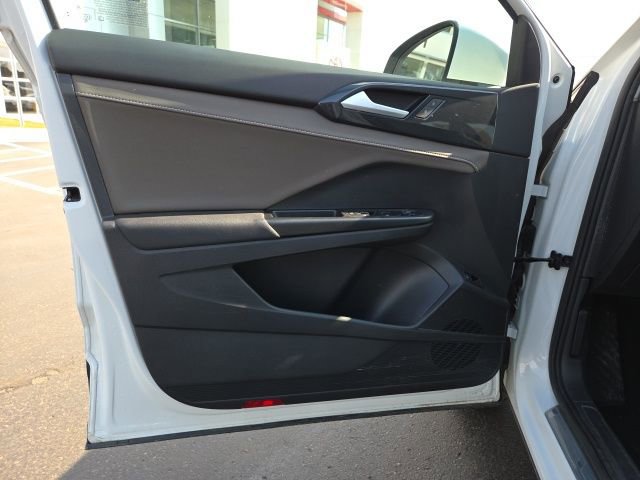 Used 2022 Volkswagen Taos SEL w/ Panoramic Sunroof Package image 11