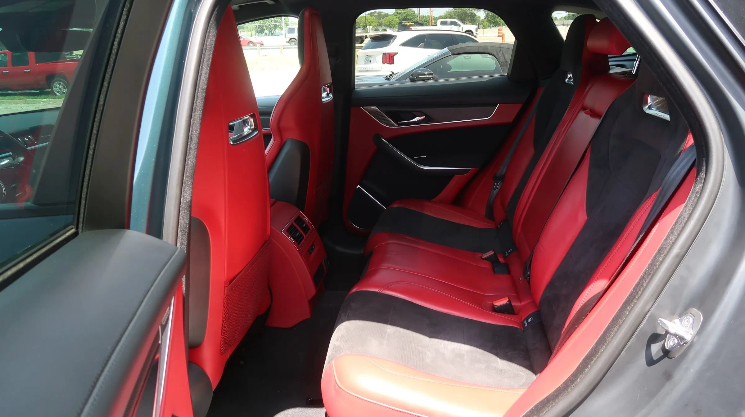 Used 2022 Jaguar F-PACE SVR AWD/4WD image 20