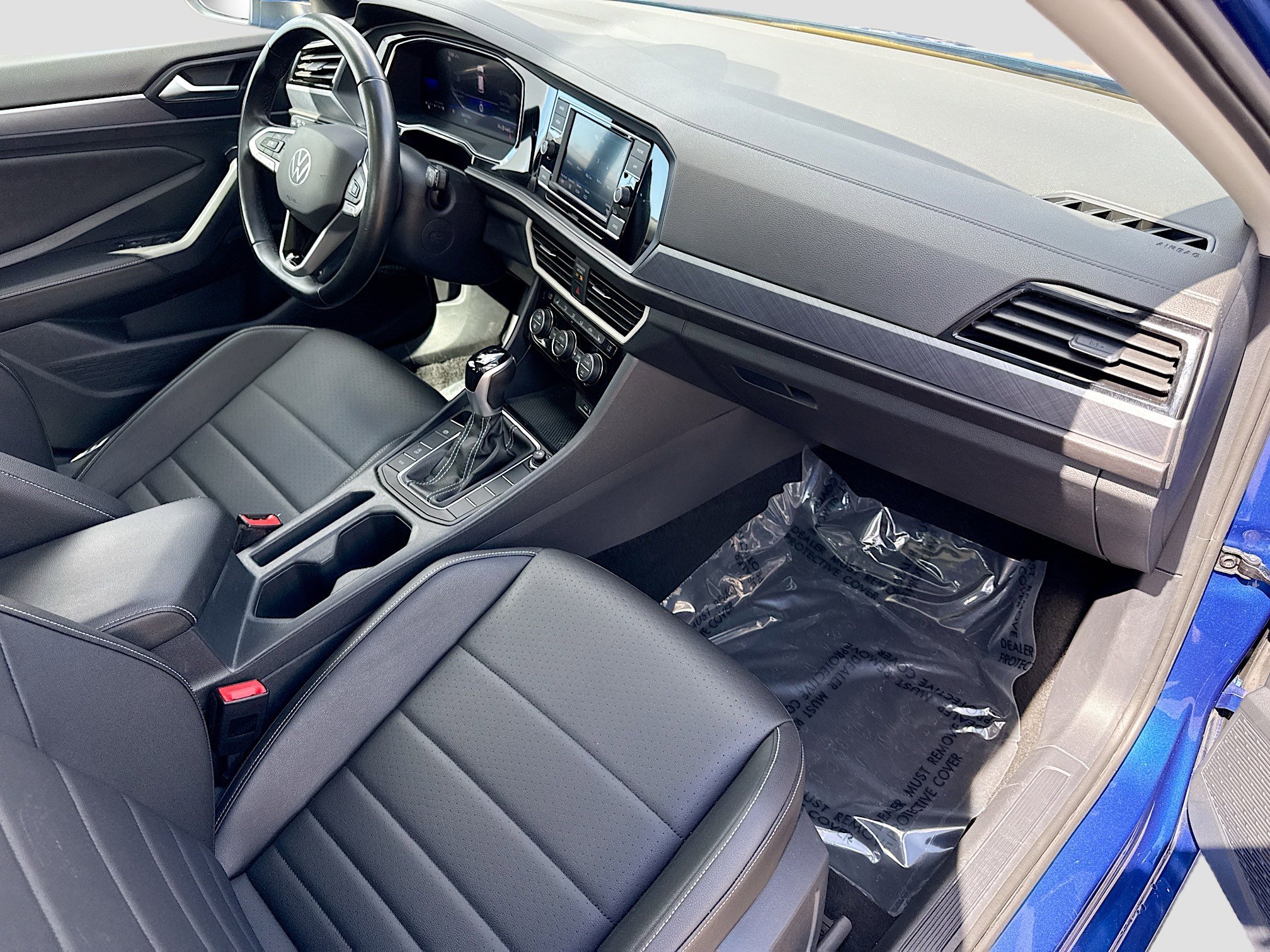 Used 2024 Volkswagen Jetta SE image 13