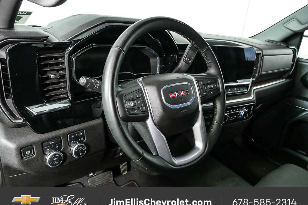 Certified 2025 GMC Sierra 1500 SLT AWD/4WD image 4