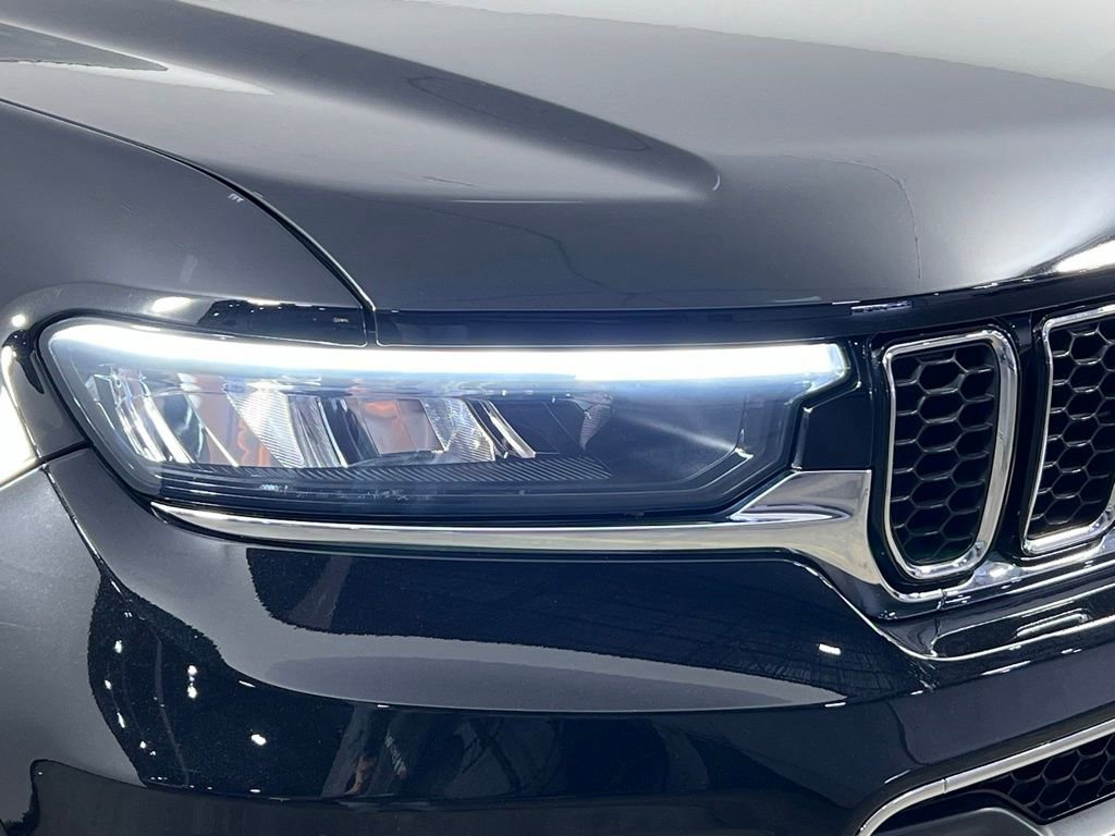 Used 2023 Jeep Grand Cherokee Overland w/ Luxury Tech Group IV image 40