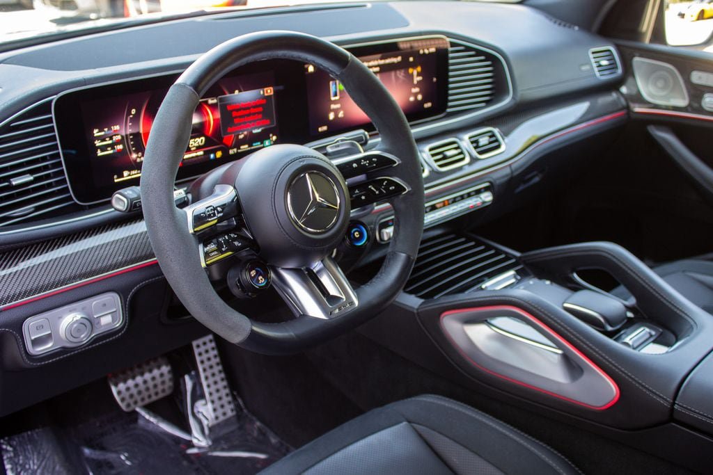 Used 2025 Mercedes-Benz GLE 53 AMG 4MATIC image 11