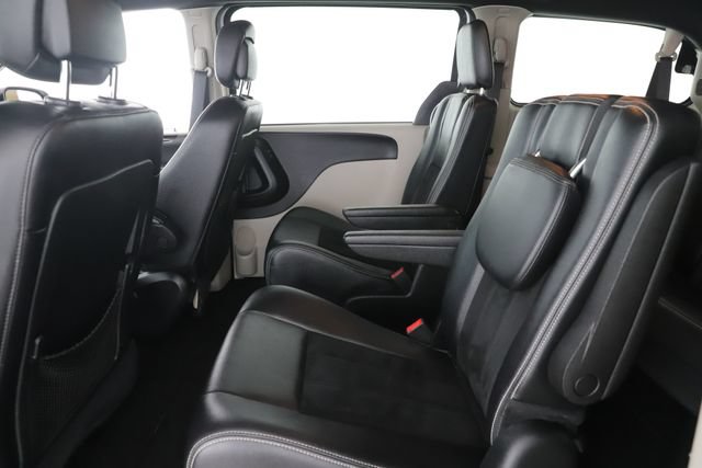 Used 2019 Dodge Grand Caravan SXT FWD image 25