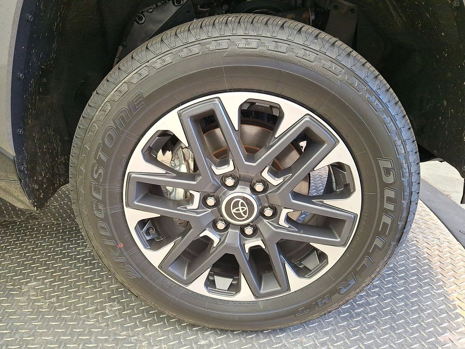 Used 2023 Toyota Tundra Limited AWD/4WD image 27