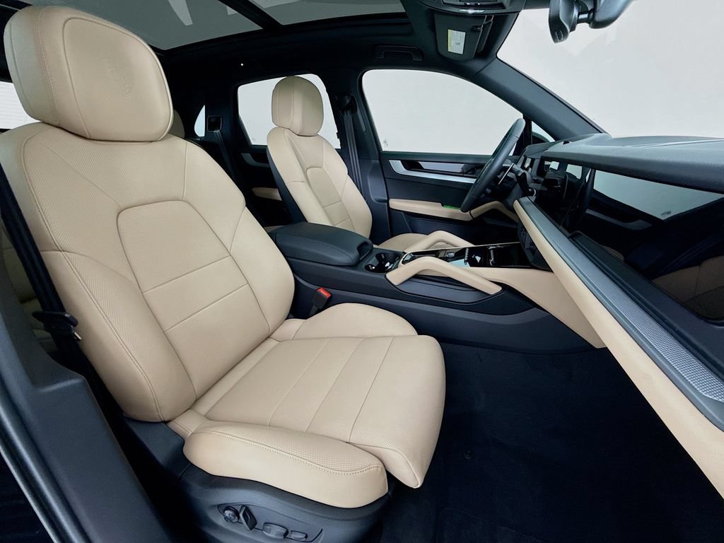 New 2026 Porsche Cayenne AWD/4WD image 29