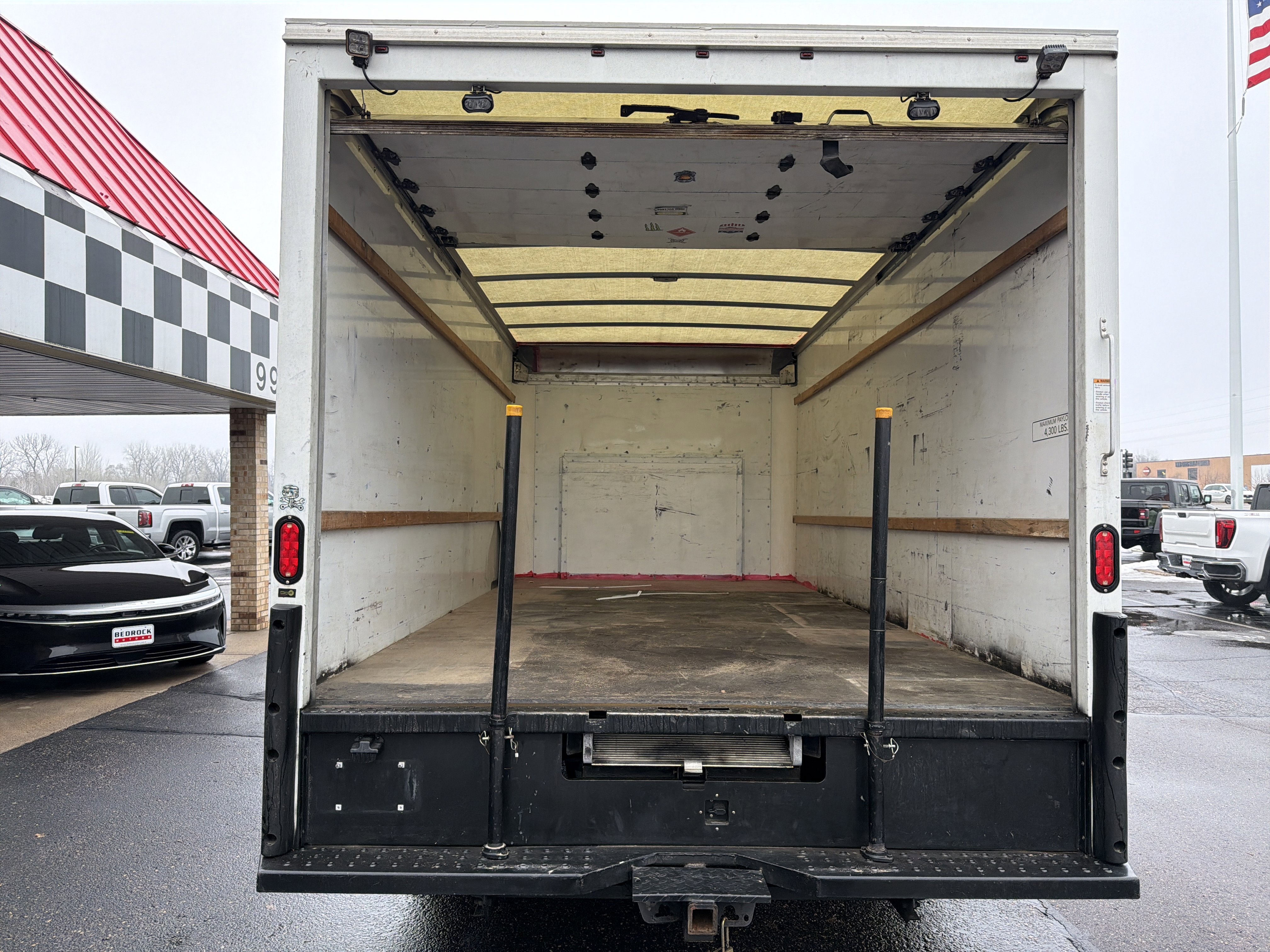 Used 2019 Ford E-350 and Econoline 350 Super Duty RWD image 24