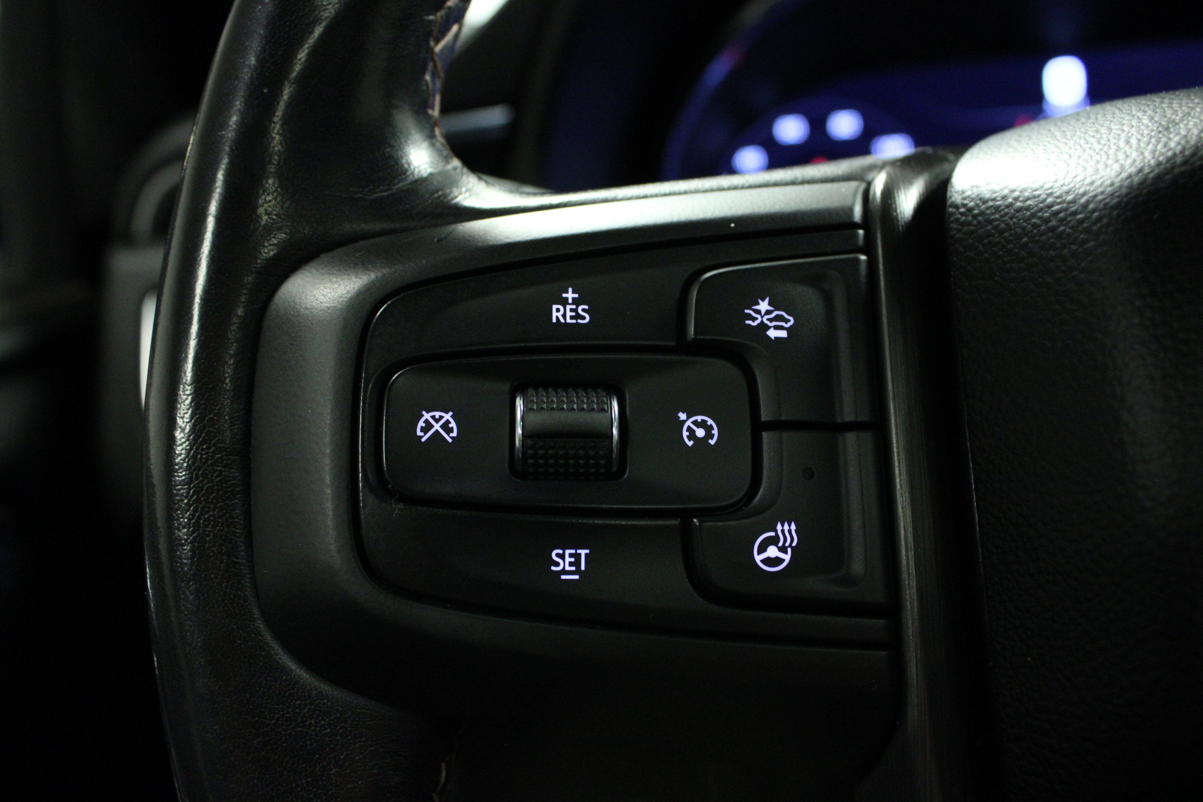 Used 2023 GMC Yukon AT4 AWD/4WD image 14