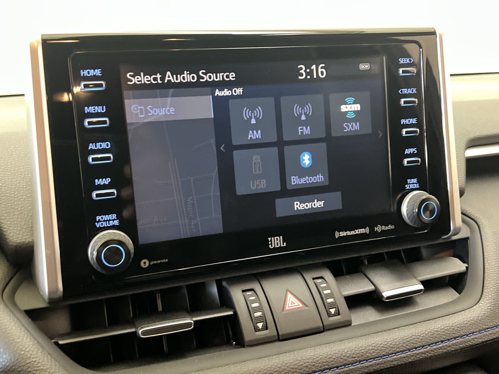 Used 2020 Toyota RAV4 XSE AWD/4WD image 17