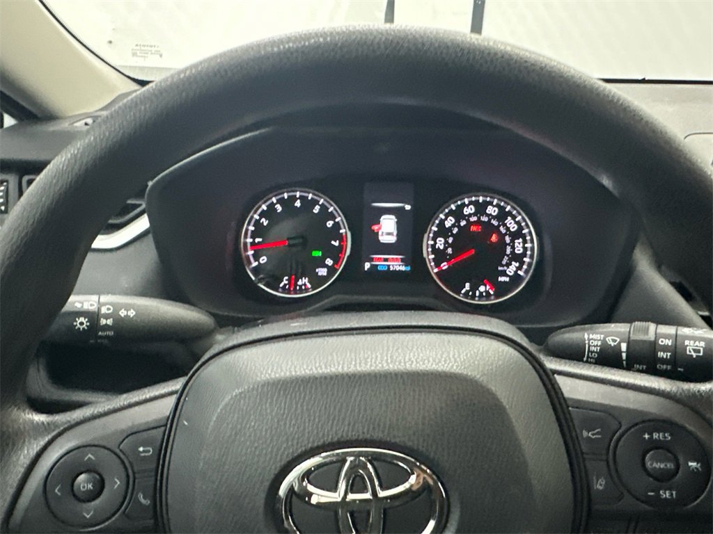 Used 2022 Toyota RAV4 XLE image 27