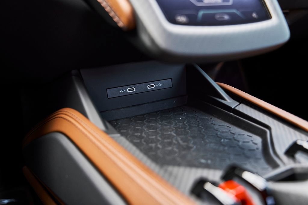Used 2025 Lamborghini Revuelto AWD/4WD image 69