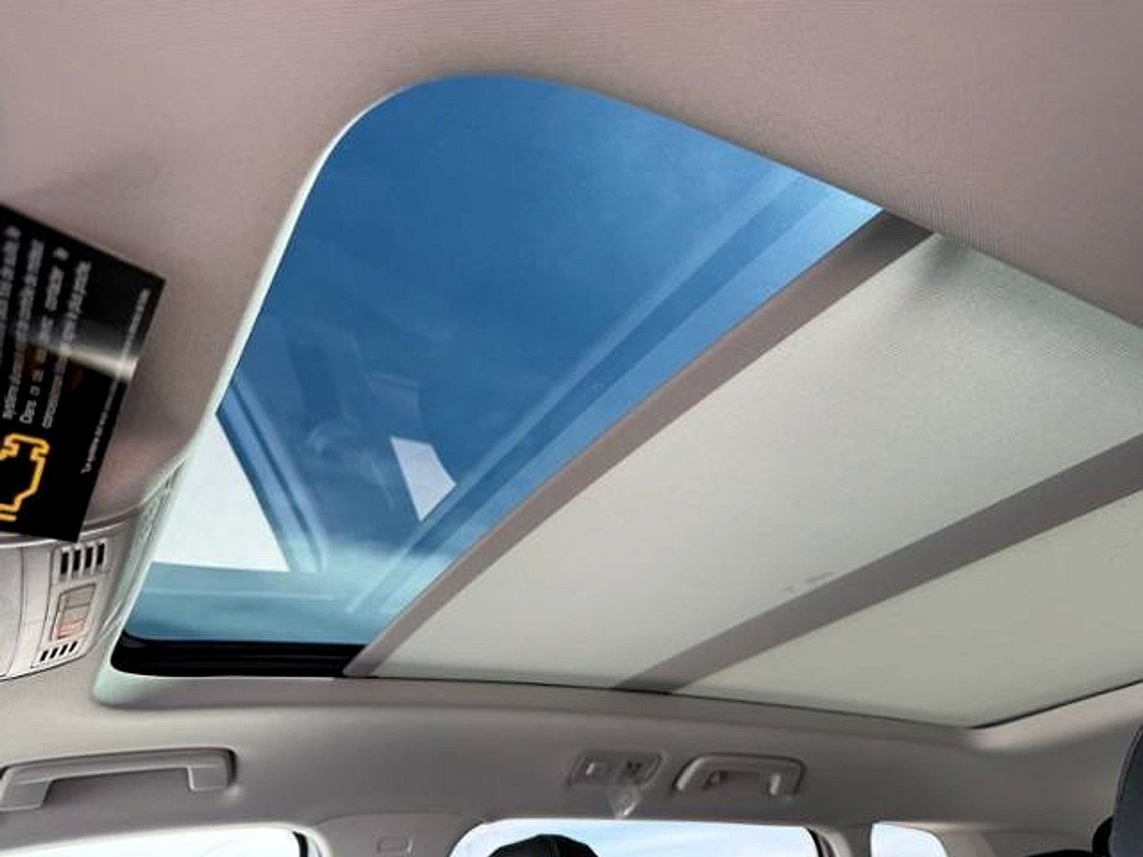 New 2026 Volkswagen Taos SE FWD image 14
