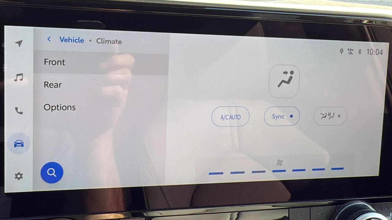 New 2025 Toyota Highlander XLE image 18