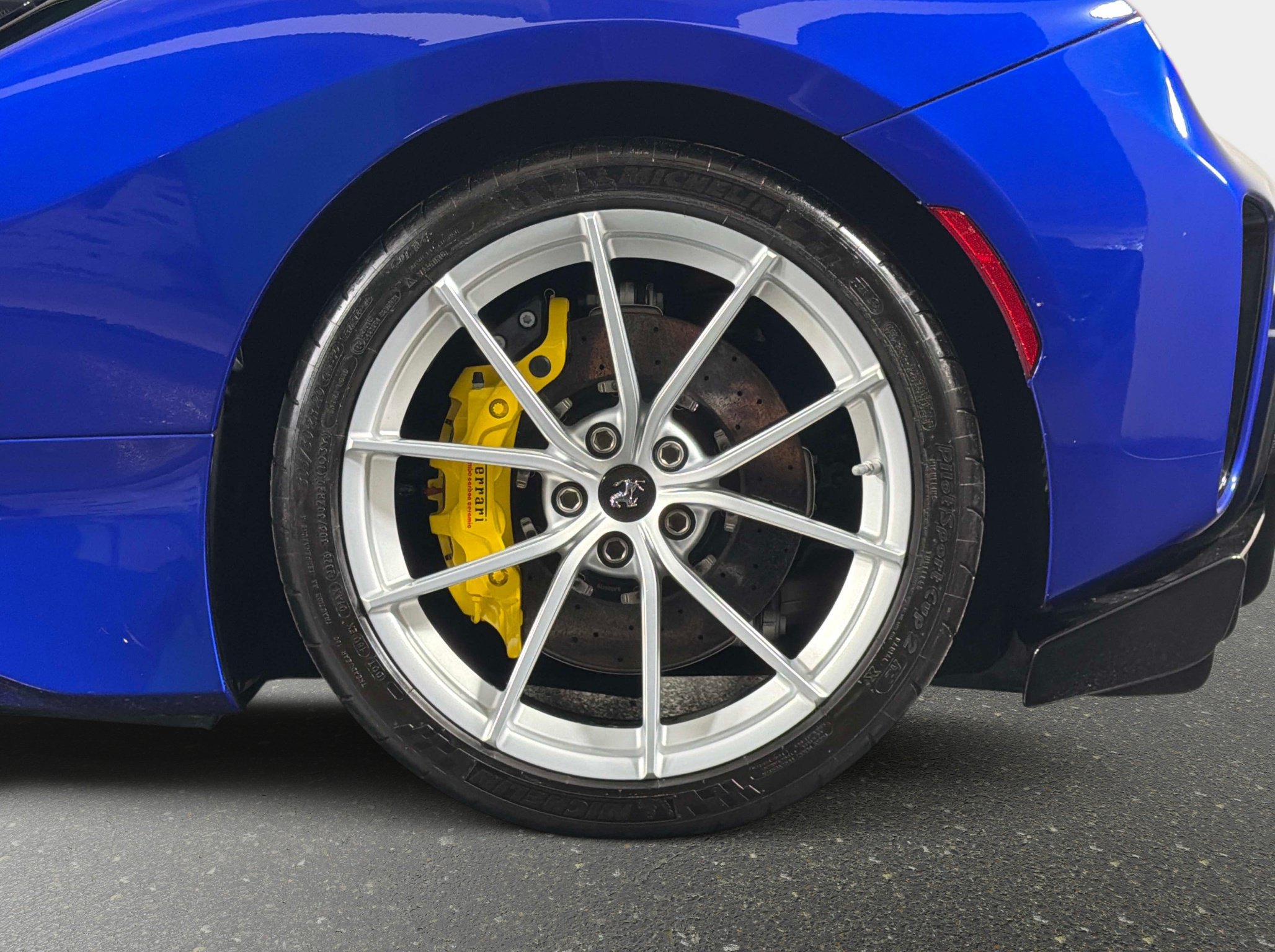 Used 2020 Ferrari 488 Pista Coupe RWD image 16