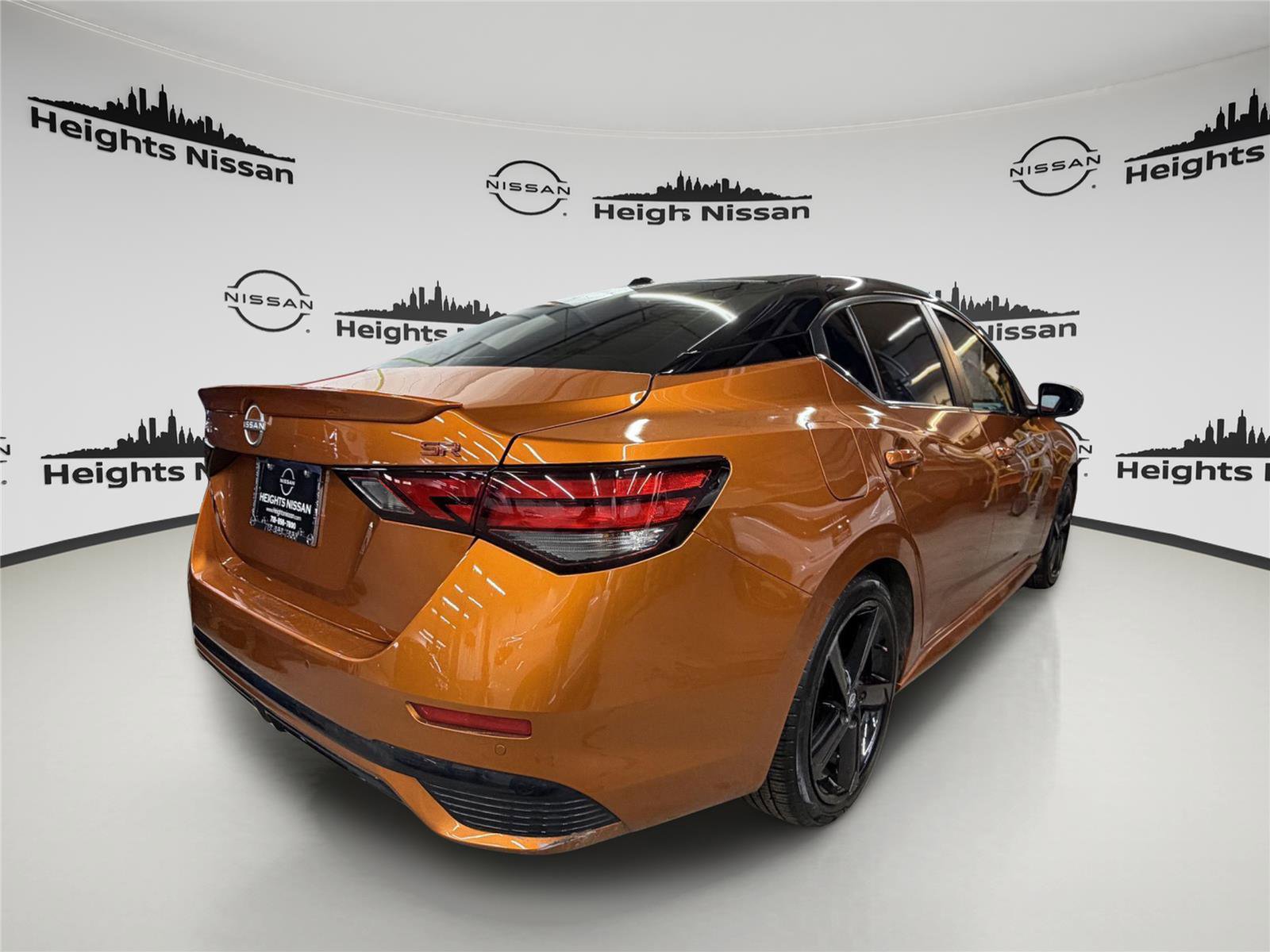 Used 2024 Nissan Sentra SR w/ SR Premium Package image 2