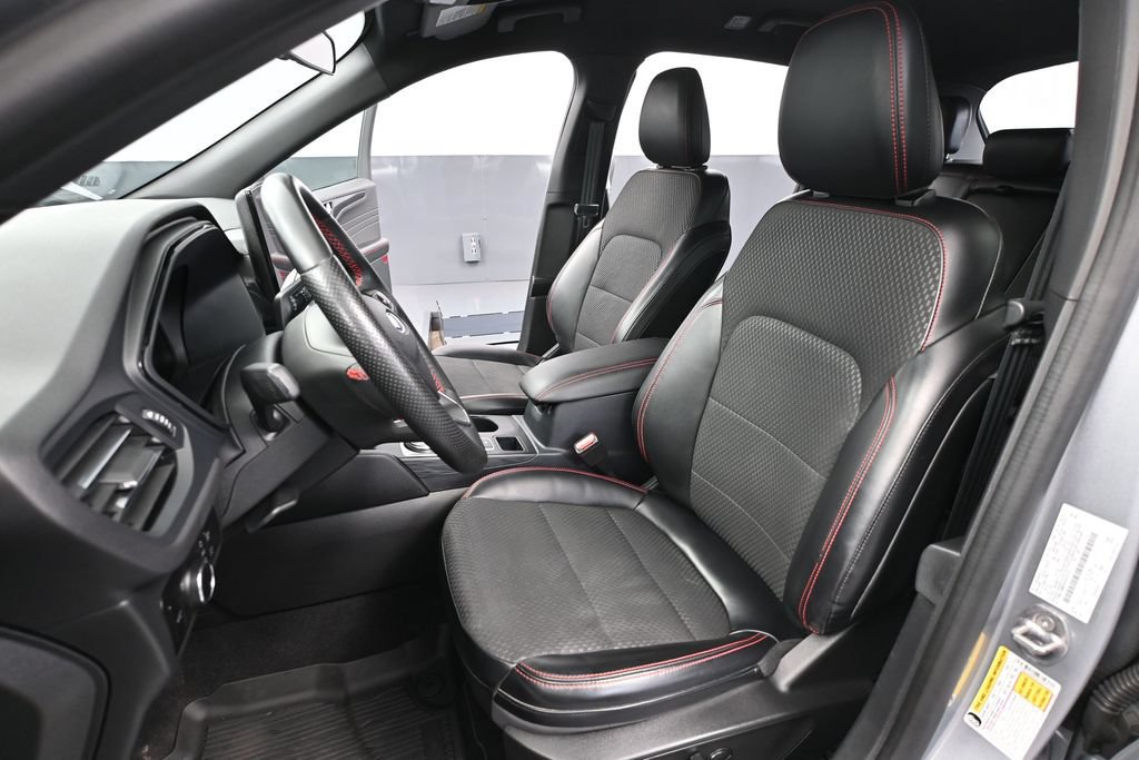 Used 2023 Ford Escape ST-Line w/ Tech Pack #1 AWD/4WD image 18