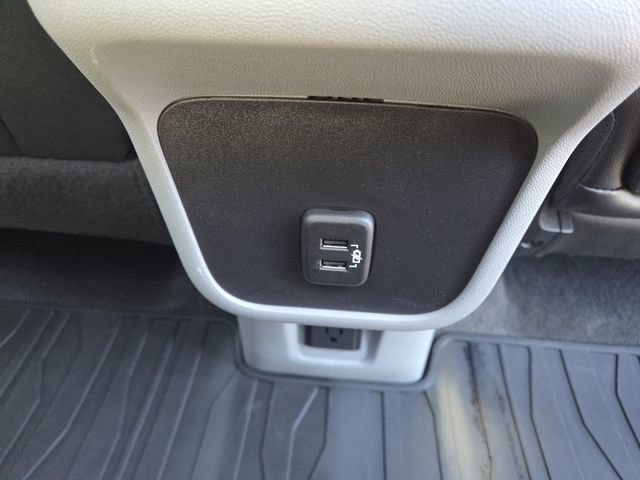 Used 2024 GMC Terrain SLT w/ Tech Package AWD/4WD image 17