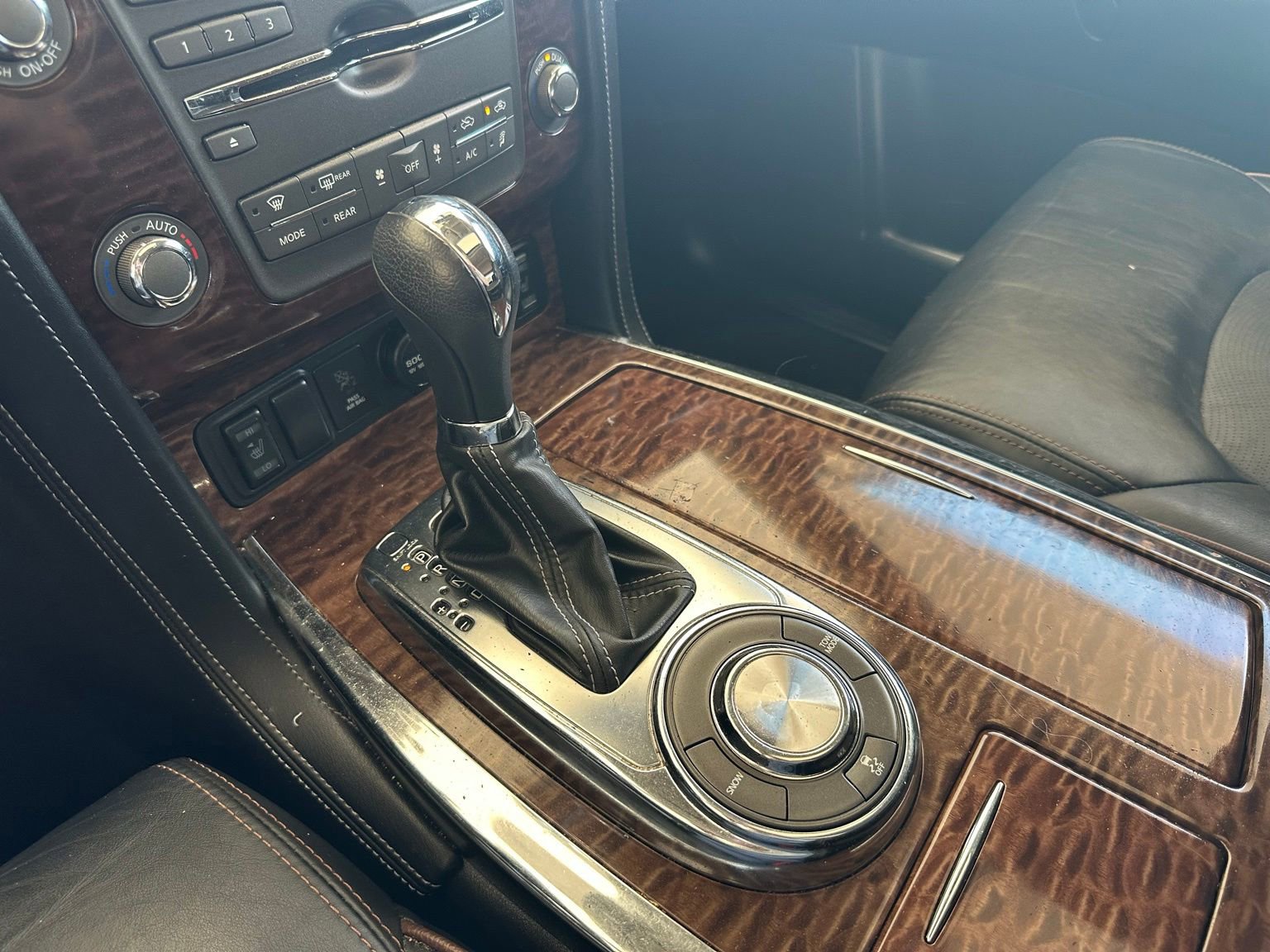 Used 2020 Nissan Armada SL w/ Premium Package RWD image 15