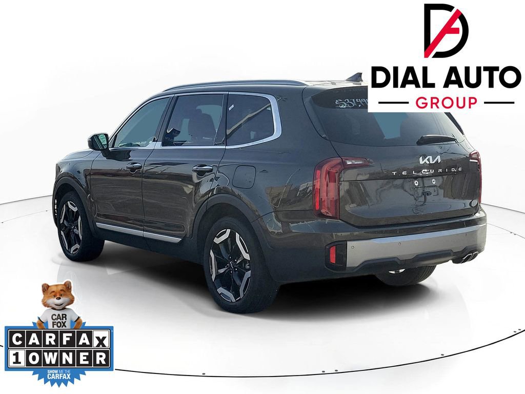 Used 2025 Kia Telluride S image 3