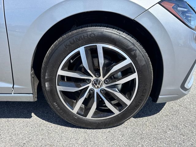 Used 2025 Volkswagen Jetta SE image 11