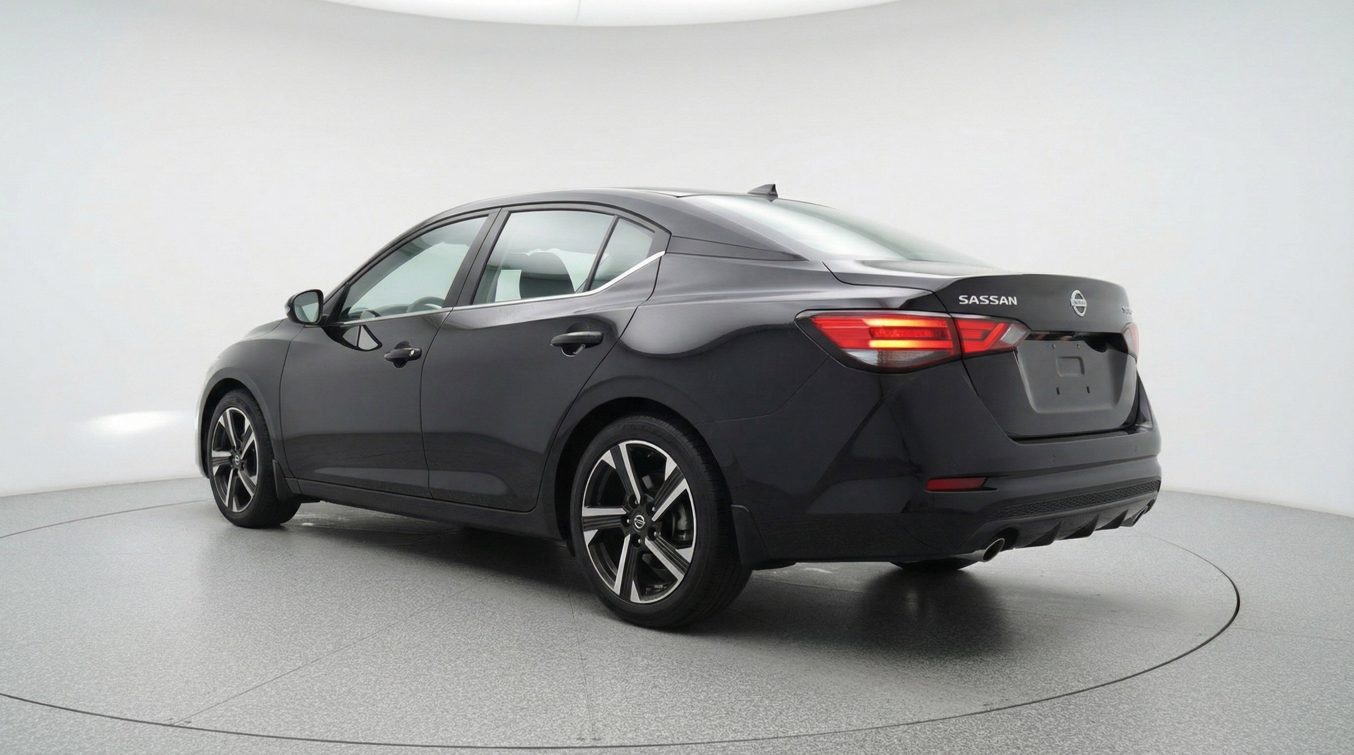 Used 2025 Nissan Sentra SV image 6