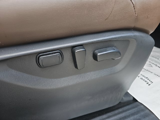 Used 2023 Nissan Armada Platinum w/ Captain's Chairs Package AWD/4WD image 44