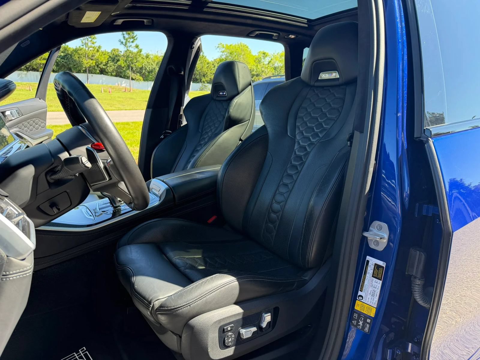 Used 2021 BMW X5 M AWD/4WD image 12