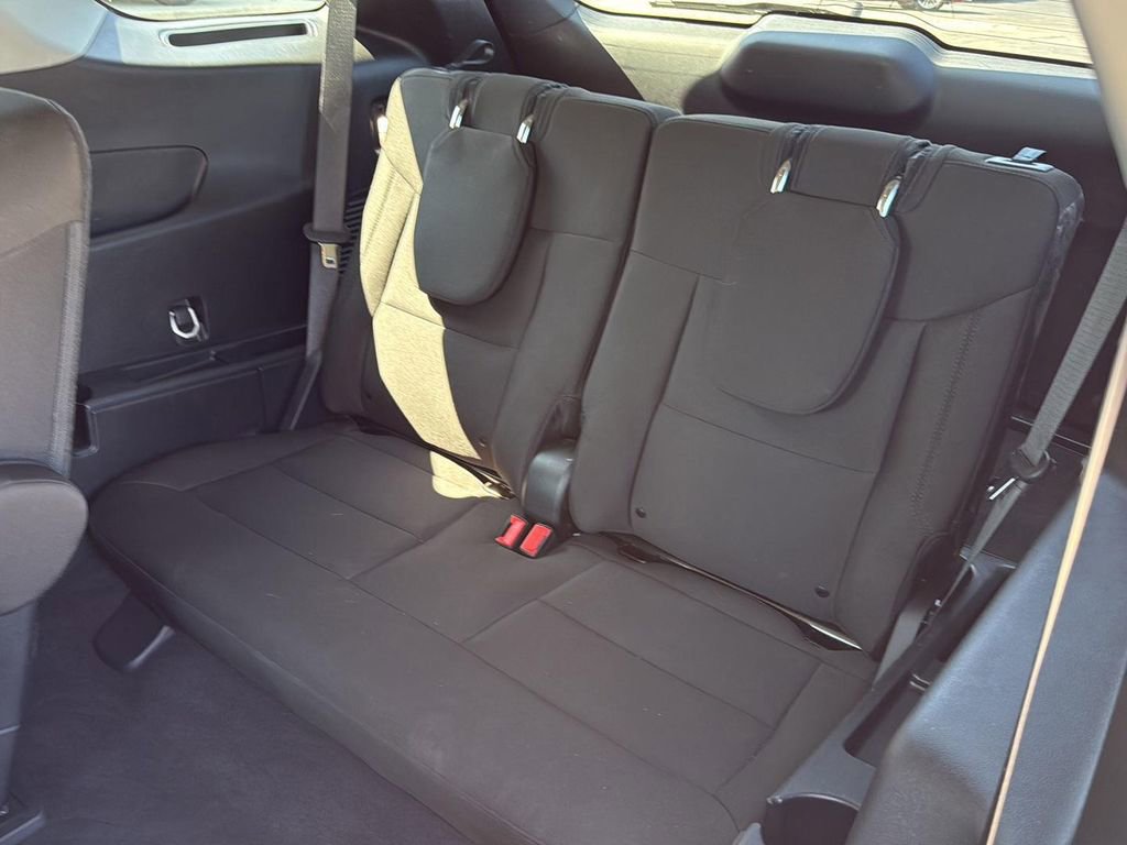 Used 2023 Ford Explorer XLT image 15