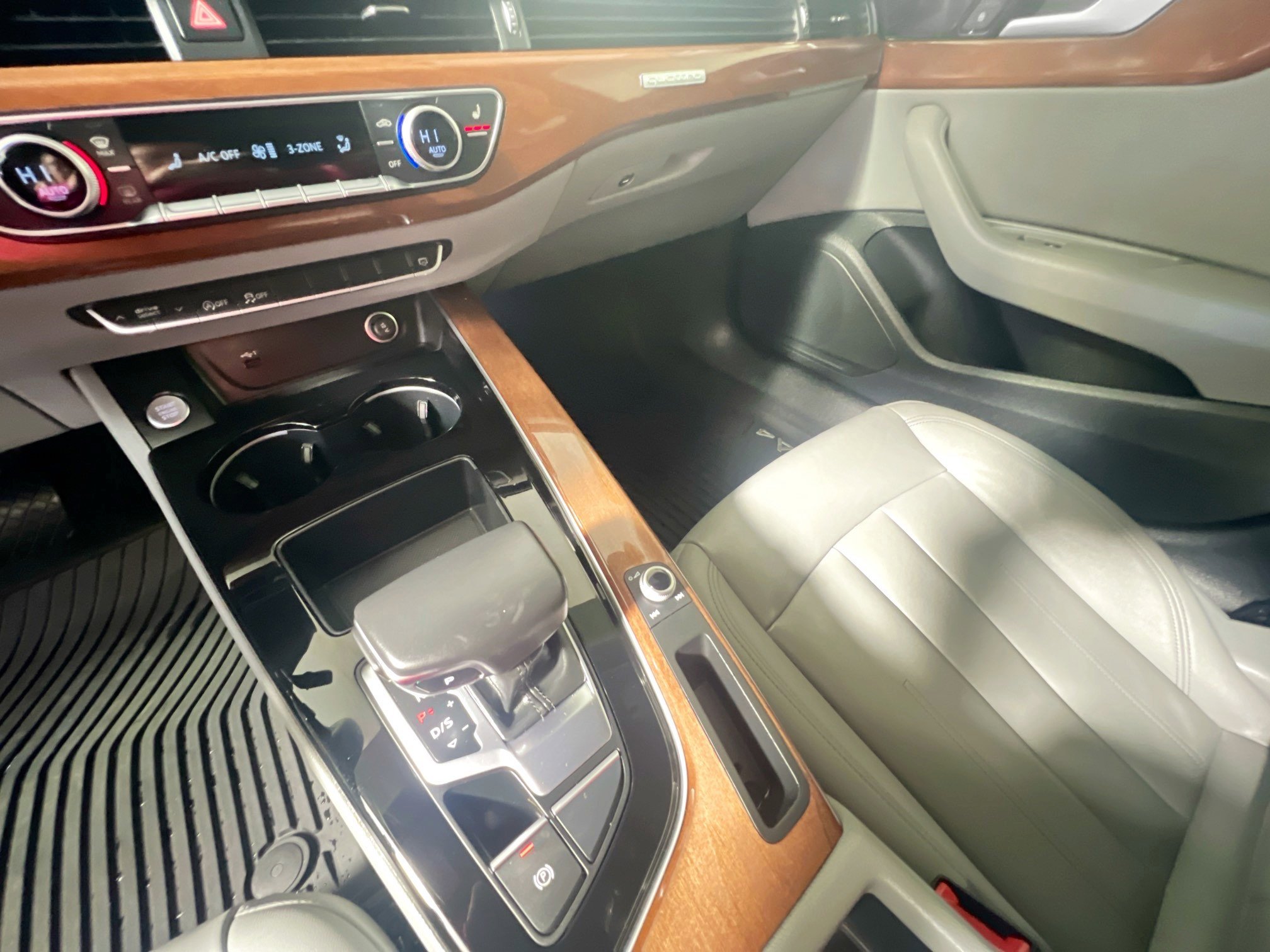 Used 2022 Audi A4 2.0T Premium w/ 18" Wheel Package image 26