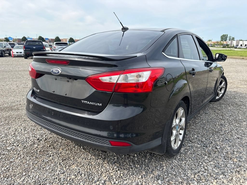Used 2013 Ford Focus Titanium FWD image 11