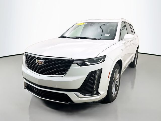 Used 2023 Cadillac XT6 Premium Luxury image 3