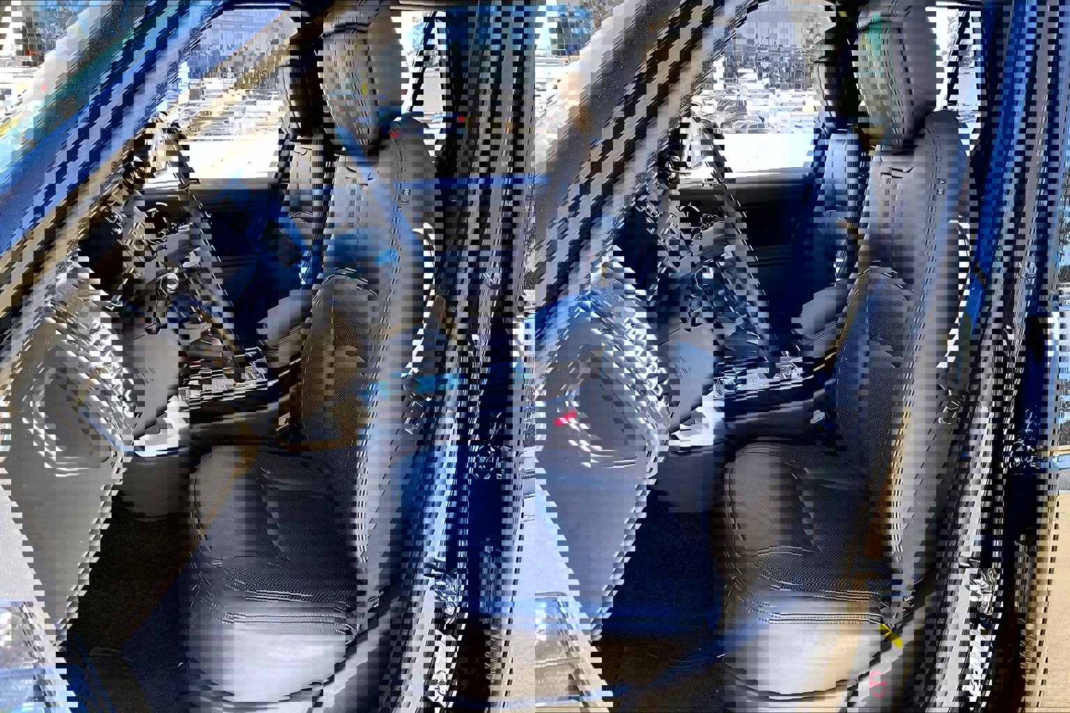 Used 2020 Land Rover Range Rover HSE image 19