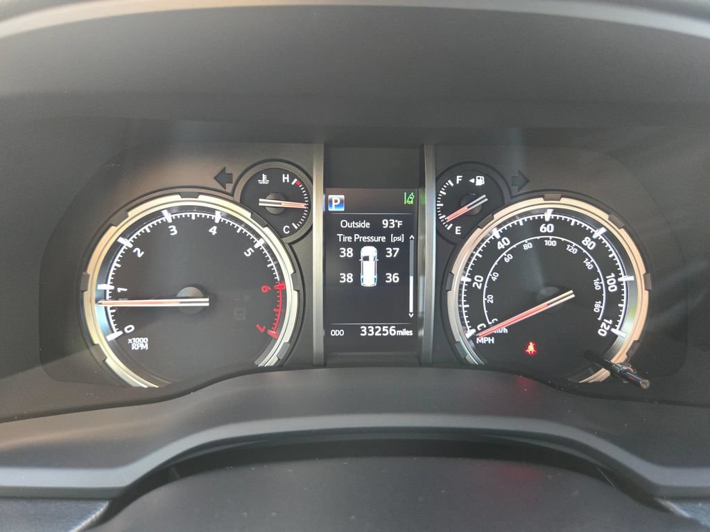 Used 2023 Toyota 4Runner TRD Off-Road Premium w/ Moonroof Package AWD/4WD image 26