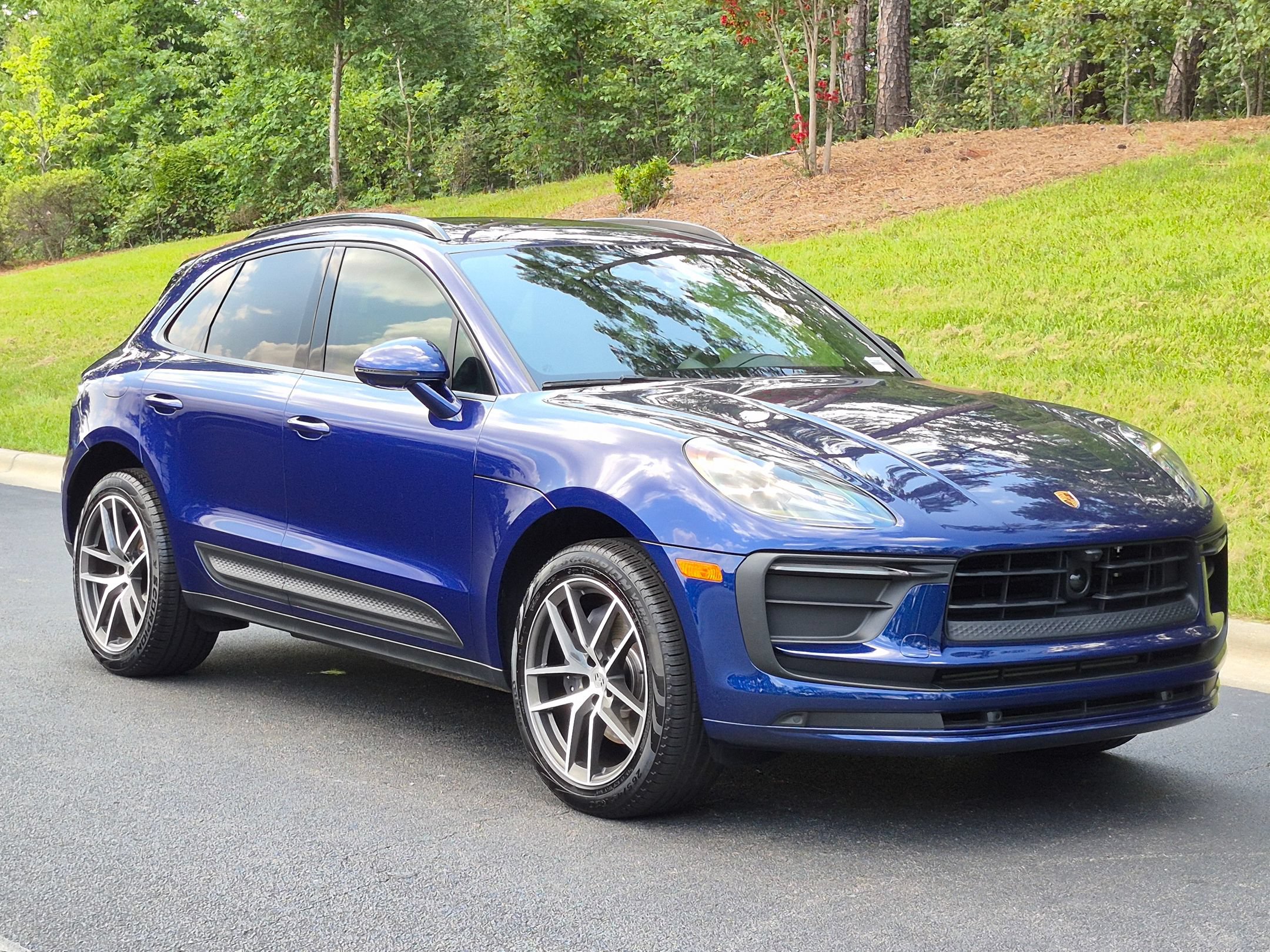 Certified 2026 Porsche Macan AWD/4WD image 32