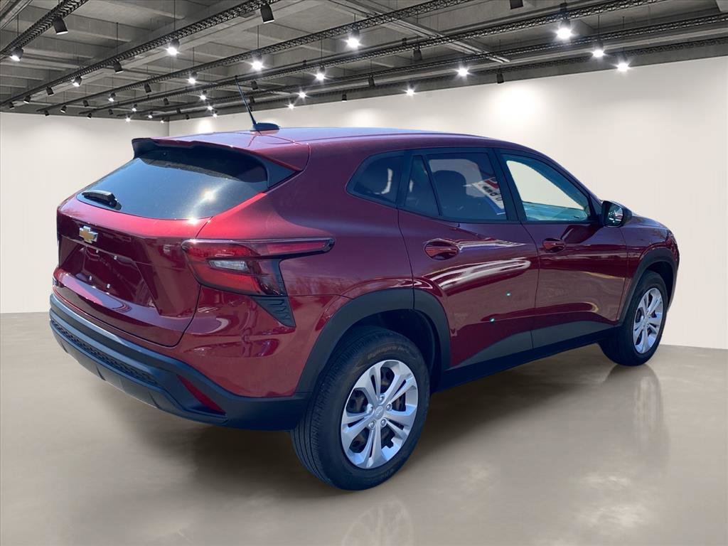 Used 2024 Chevrolet Trax LS FWD image 7