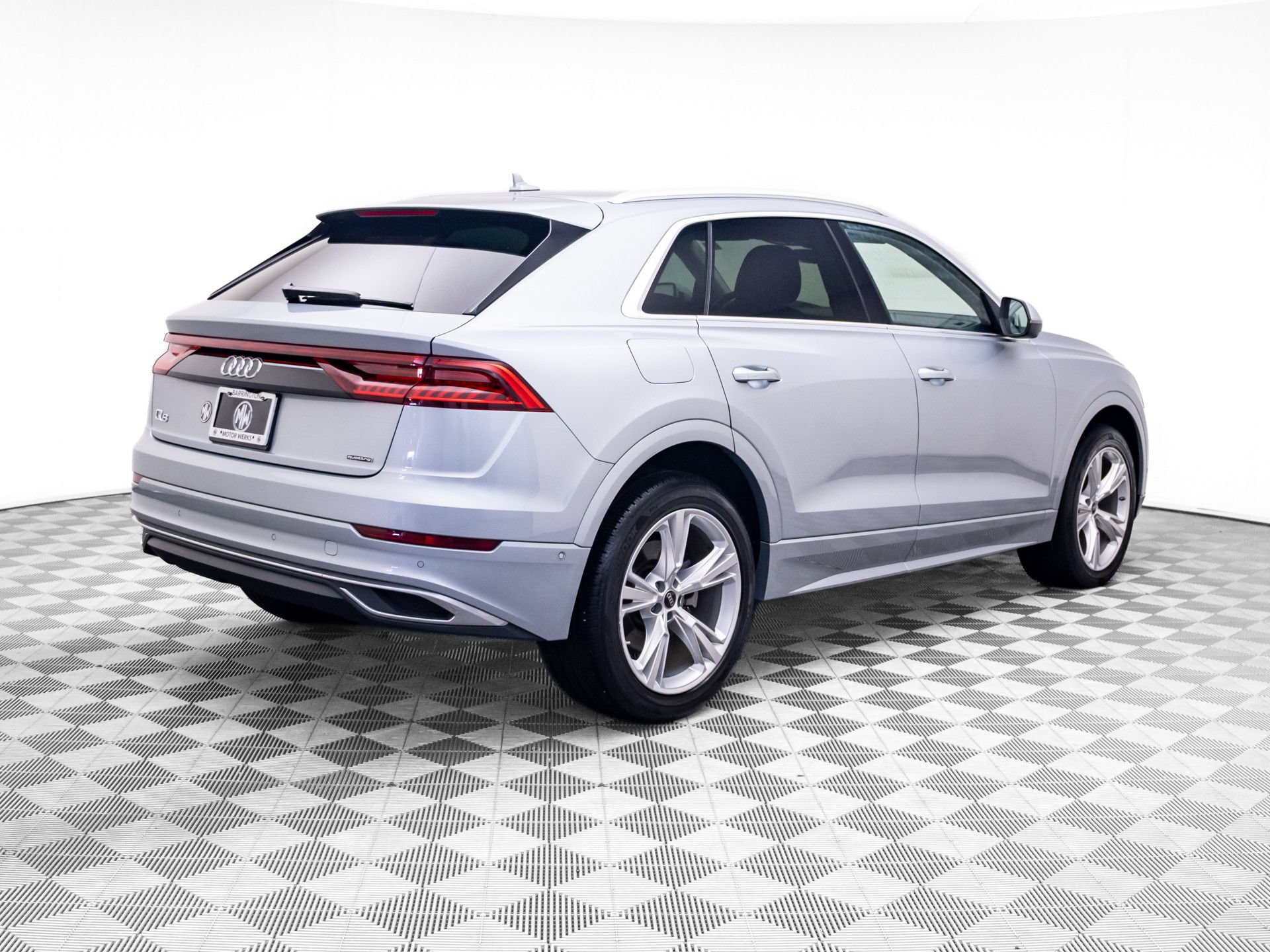 Used 2023 Audi Q8 Premium w/ Convenience Package AWD/4WD image 5