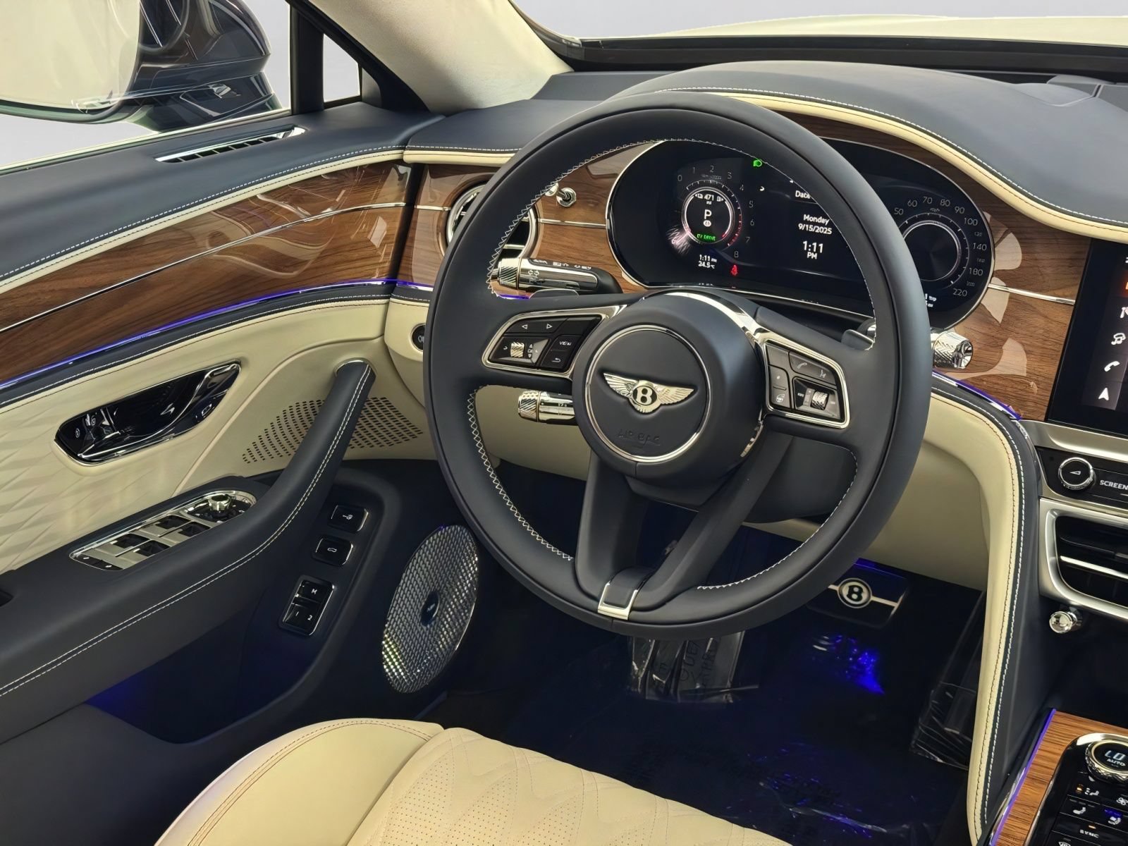 New 2026 Bentley Flying Spur Plug-In Hybrid AWD/4WD image 35