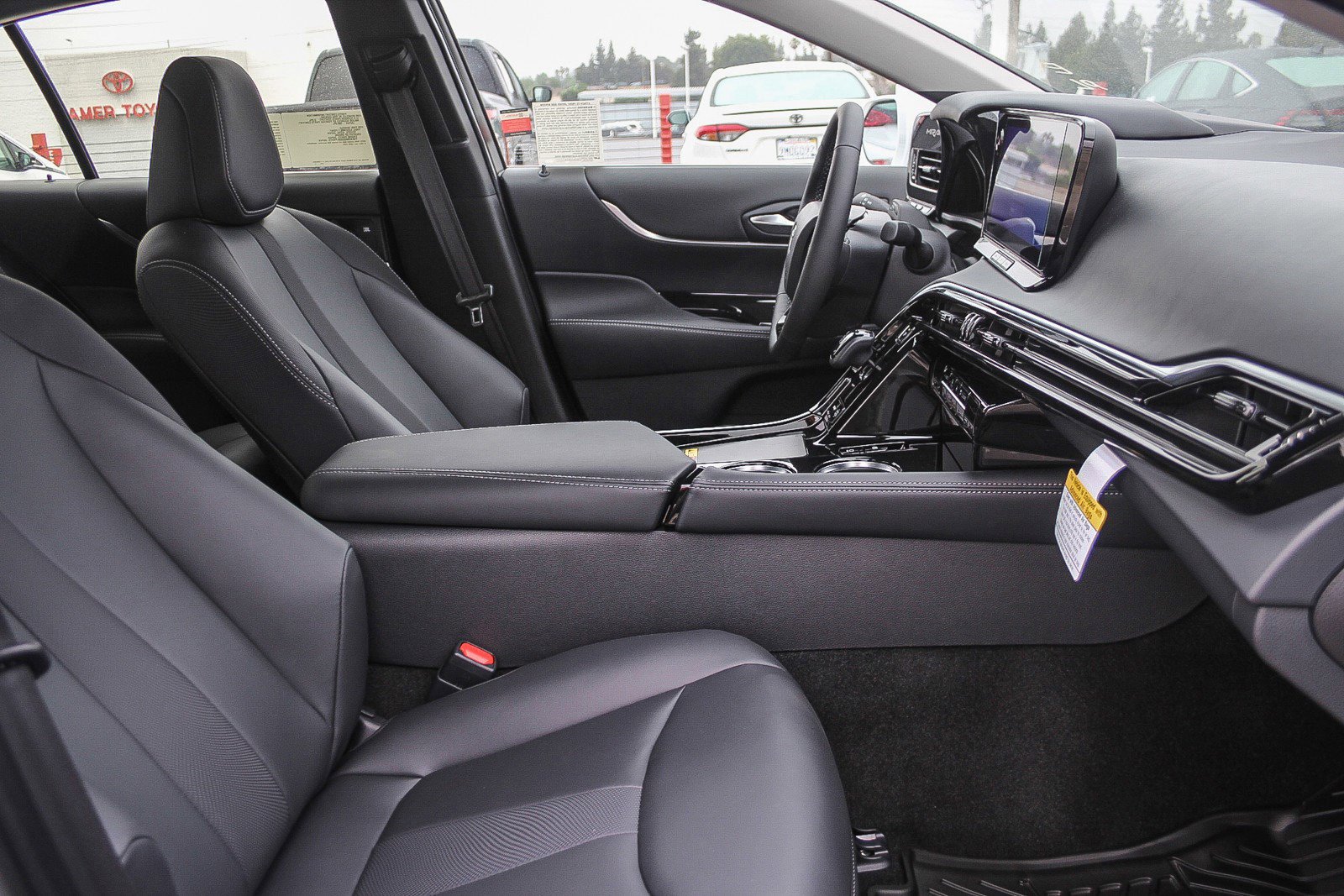 New 2025 Toyota Mirai XLE image 16